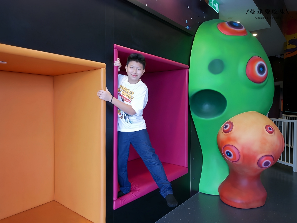 澳門親子旅遊|寶貝放電好去處「新濠影滙滿紛樂園」4層樓冒險主題遊樂場玩到不想回房間啦!澳門室內景點|澳門住宿推薦 - 第25張圖