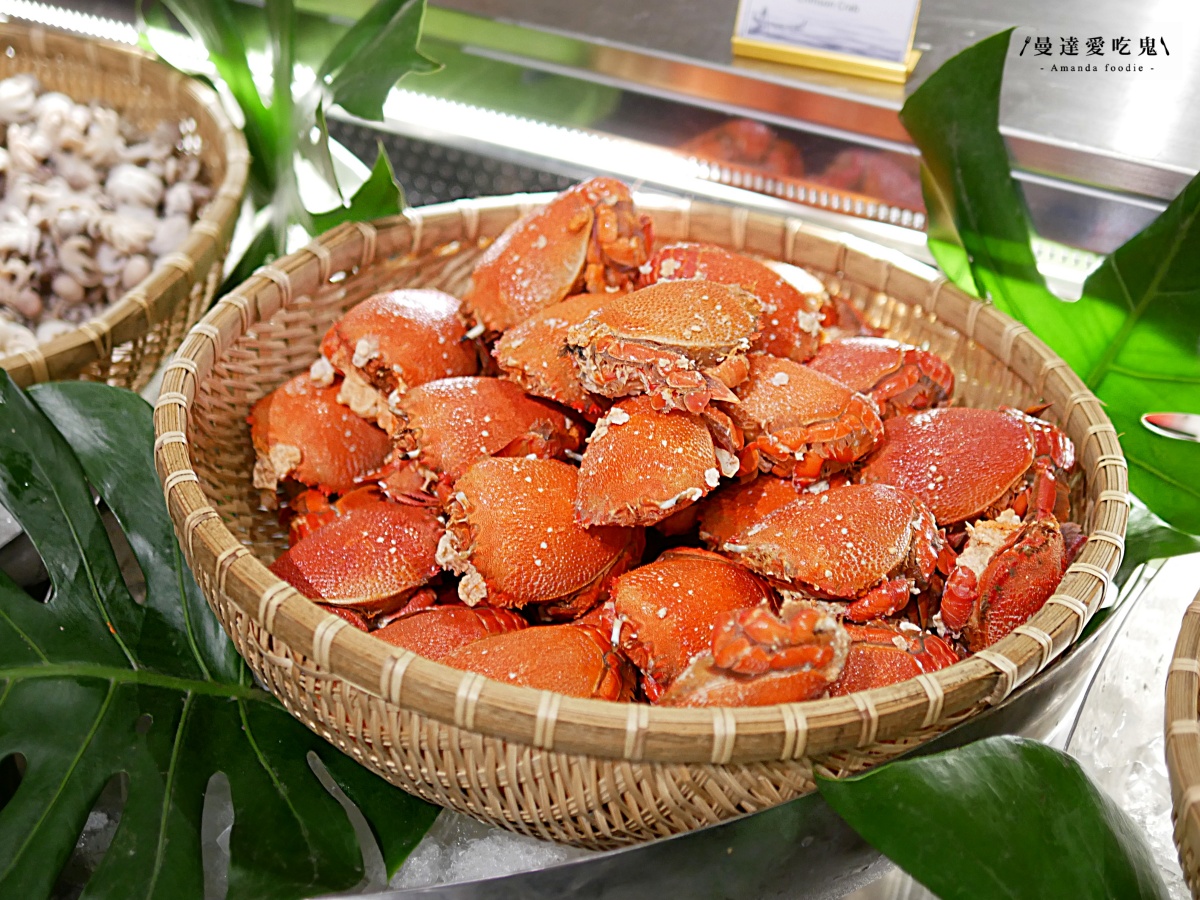台南吃到飽｜200 道豪華海陸百匯吃到飽「福爾摩沙遊艇酒店 威尼斯自助餐廳」欣賞水岸風光享受度假氛圍！台南美食推薦｜安平美食推薦