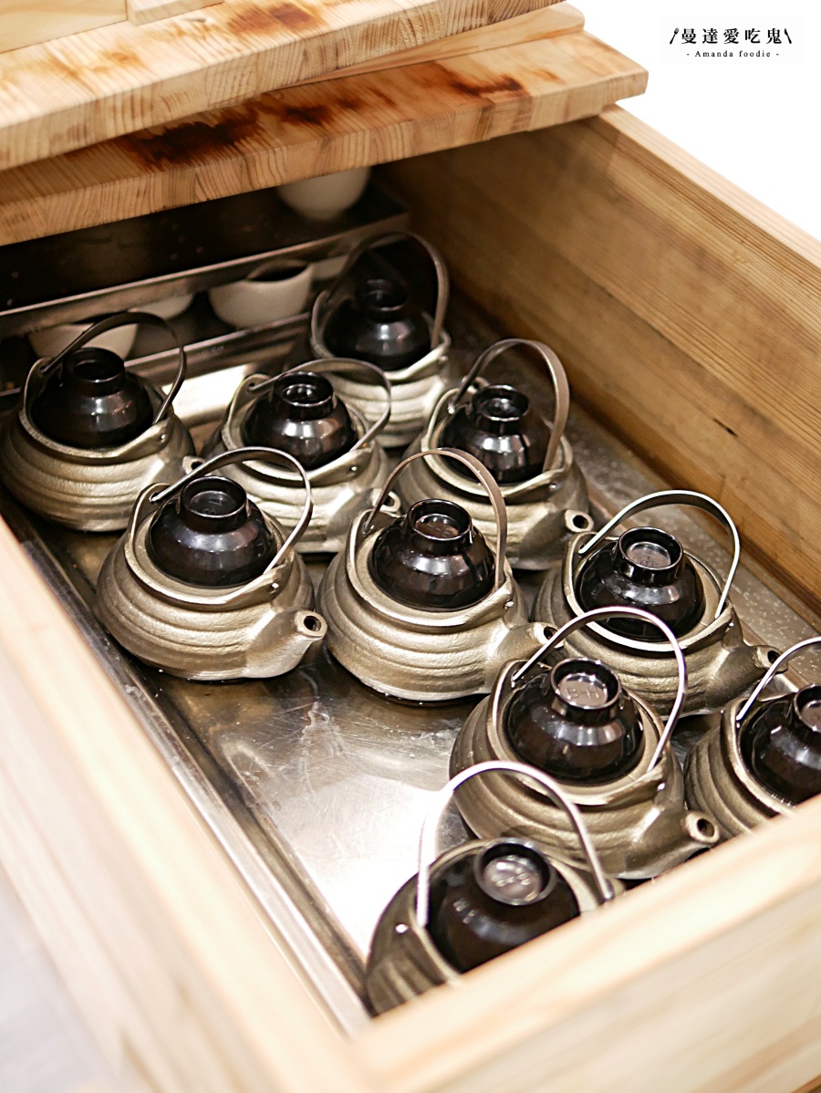 台南吃到飽｜200 道豪華海陸百匯吃到飽「福爾摩沙遊艇酒店 威尼斯自助餐廳」欣賞水岸風光享受度假氛圍！台南美食推薦｜安平美食推薦