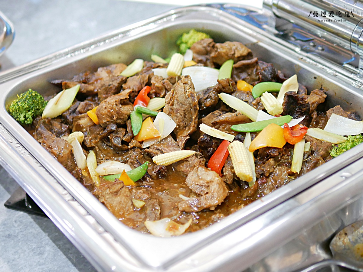 台南吃到飽｜200 道豪華海陸百匯吃到飽「福爾摩沙遊艇酒店 威尼斯自助餐廳」欣賞水岸風光享受度假氛圍！台南美食推薦｜安平美食推薦