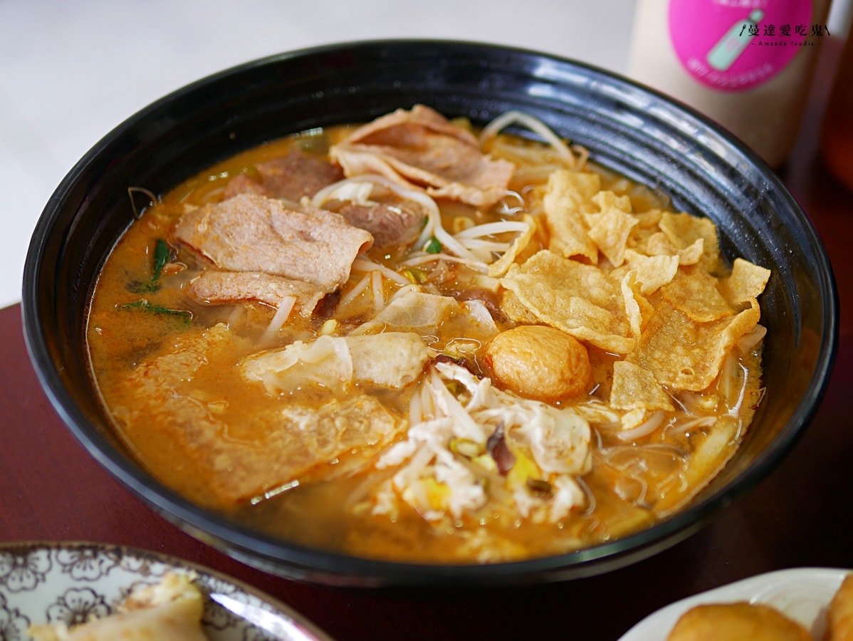 高雄岡山美食｜平價鍋燒、螺螄粉、炸物、飲品通通有「壹零陸複合式茶飲」聚餐外送都適合！高雄學生優惠｜高雄美食推薦