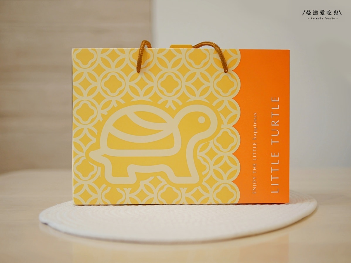 甜點控必收！一次擁有可可曲奇搭MINI鳳梨酥雙重幸福滋味「小烏龜烘培-饗宴旺來酥禮盒」臺中市十大伴手禮首獎！台中伴手禮推薦｜中秋禮盒推薦