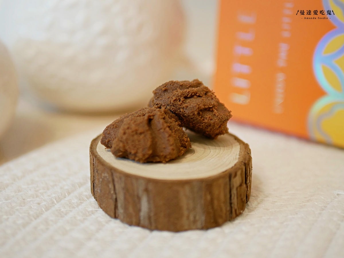 甜點控必收！一次擁有可可曲奇搭MINI鳳梨酥雙重幸福滋味「小烏龜烘培-饗宴旺來酥禮盒」臺中市十大伴手禮首獎！台中伴手禮推薦｜中秋禮盒推薦