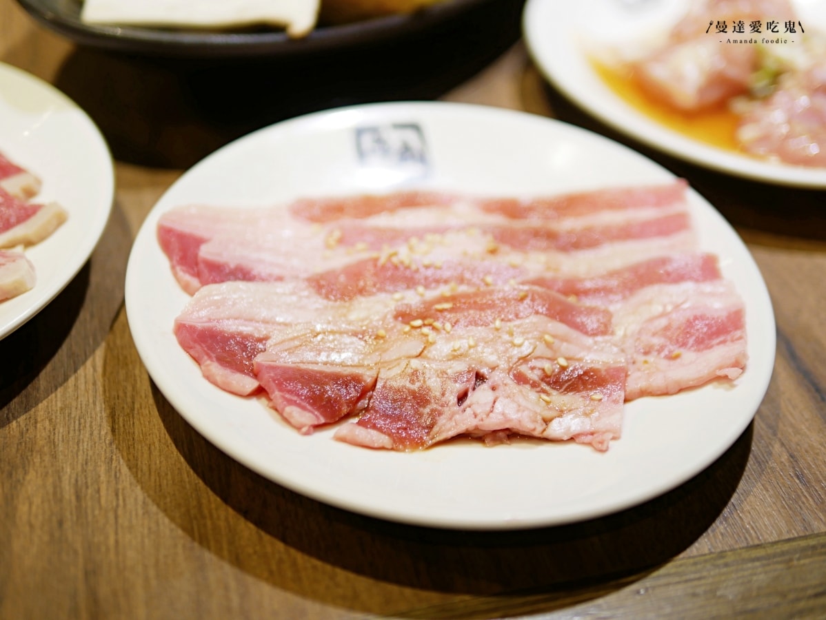 高雄大樹美食｜吃肉就衝「牛角日本燒肉專門店‑高雄義大店」暢快大口吃肉、嗨玩義大世界購物廣場一日遊！義大美食推薦｜高雄吃到飽推薦