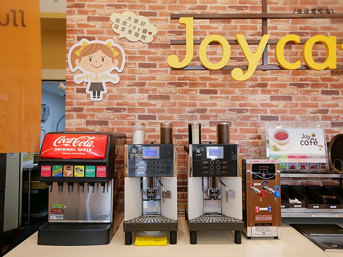 日系家庭餐廳享受平價定食與霜淇淋甜點時光「Joyfull台灣珍有福台南東門店」內用享自助吧飲品、爆米花、米飯、味噌湯暢享！台南美食推薦｜台南聚餐推薦