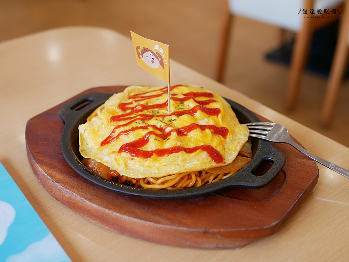 日系家庭餐廳享受平價定食與霜淇淋甜點時光「Joyfull台灣珍有福台南東門店」內用享自助吧飲品、爆米花、米飯、味噌湯暢享！台南美食推薦｜台南聚餐推薦