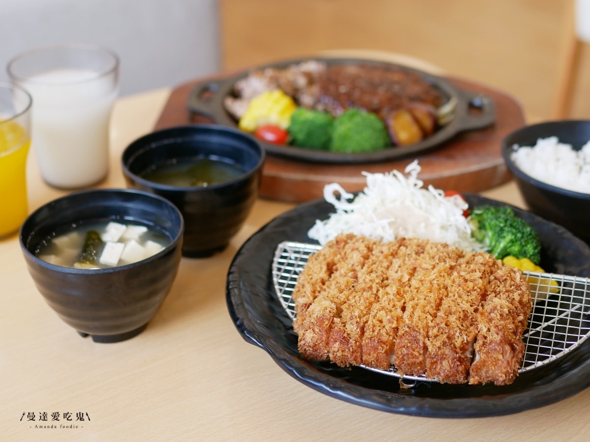 日系家庭餐廳享受平價定食與霜淇淋甜點時光「Joyfull台灣珍有福台南東門店」內用享自助吧飲品、爆米花、米飯、味噌湯暢享！台南美食推薦｜台南聚餐推薦