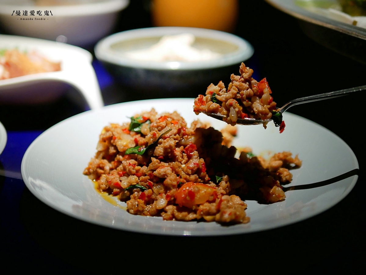 高雄左營美食推薦|巨蛋商圈高質感餐酒館朝聖「Roof.屋頂」招牌雙人套餐多道料理一次滿足的泰味饗宴!高雄慶生推薦|高雄生日優惠 - 第23張圖 高雄左營美食推薦|巨蛋商圈高質感餐酒館朝聖「Roof.屋頂」招牌雙人套餐多道料理一次滿足的泰味饗宴!高雄慶生推薦|高雄生日優惠