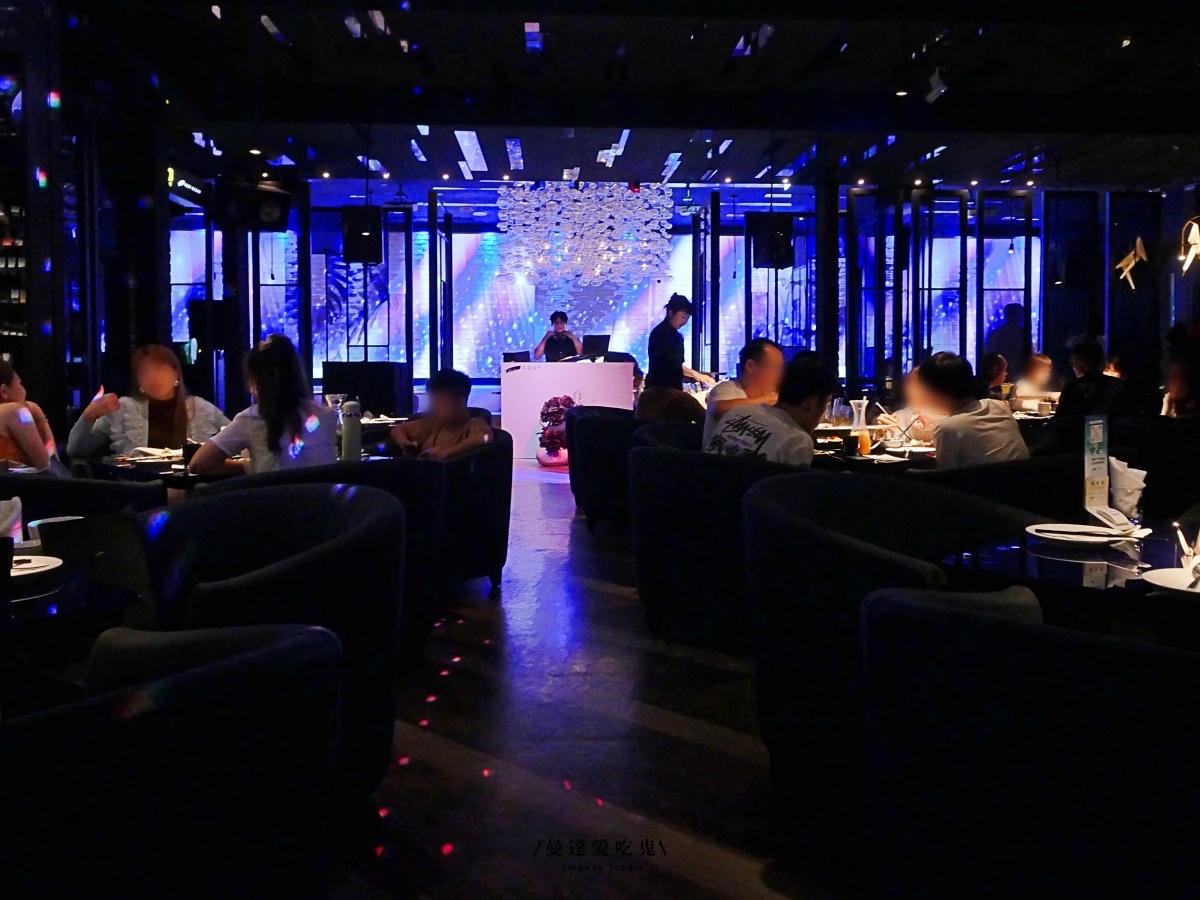 高雄左營美食推薦|巨蛋商圈高質感餐酒館朝聖「Roof.屋頂」招牌雙人套餐多道料理一次滿足的泰味饗宴!高雄慶生推薦|高雄生日優惠 - 第3張圖 高雄左營美食推薦|巨蛋商圈高質感餐酒館朝聖「Roof.屋頂」招牌雙人套餐多道料理一次滿足的泰味饗宴!高雄慶生推薦|高雄生日優惠