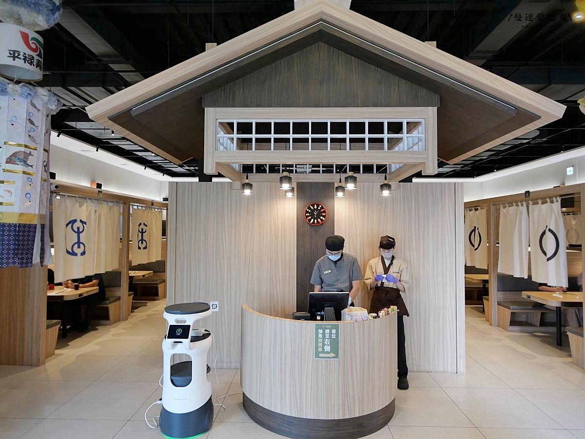 可愛送餐車、免費飲料吧與豐富日料壽司一次滿足「平禄壽司松竹店」可以許願跨出台中多開幾間分店嗎！？台中迴轉壽司｜北屯美食推薦