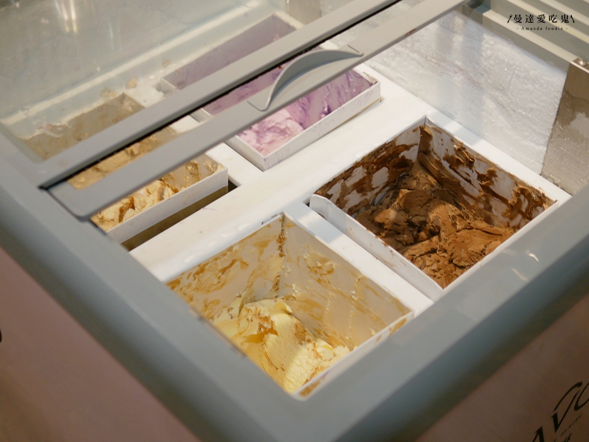 假日人潮不斷的自助吧吃到飽火鍋店「武鍋物北斗店」4小時蔬菜熬煮高湯清甜對味還免收服務費！彰化北斗美食｜彰化火鍋推薦