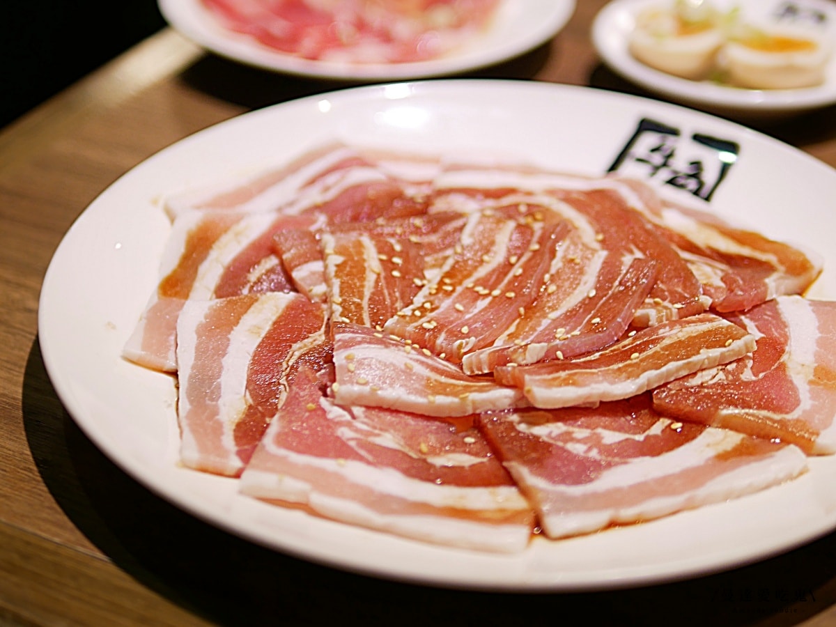 高雄大樹美食｜吃肉就衝「牛角日本燒肉專門店‑高雄義大店」暢快大口吃肉、嗨玩義大世界購物廣場一日遊！義大美食推薦｜高雄吃到飽推薦