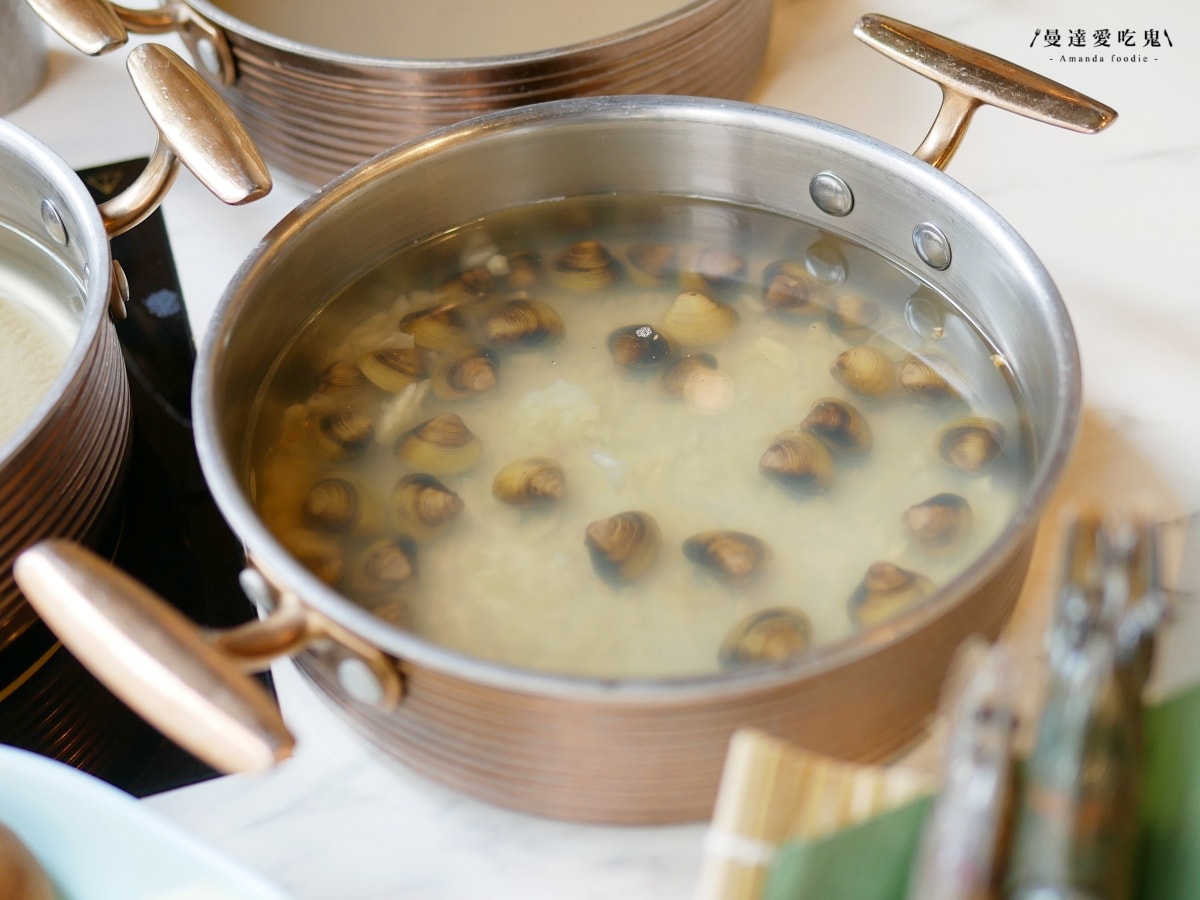 鳳山聚餐推薦｜軟嫩和牛、澎湃海鮮鍋物一次滿足「伊根鍋屋文中店」自助吧蔬菜、飲料、冰品暢享！鳳山火鍋推薦｜高雄美食推薦