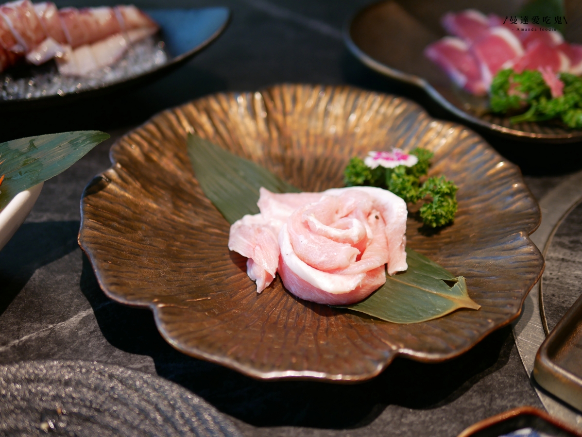 浪漫程度爆表!聽音樂、看海景,享受質感燒肉空間「1928燒肉總鋪-高流海洋店」假日現場駐唱超加分!駁二美食推薦|高雄約會推薦 - 第24張圖