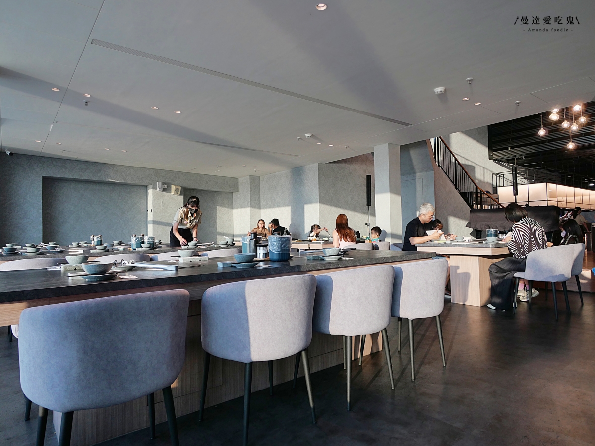 浪漫程度爆表!聽音樂、看海景,享受質感燒肉空間「1928燒肉總鋪-高流海洋店」假日現場駐唱超加分!駁二美食推薦|高雄約會推薦 - 第5張圖