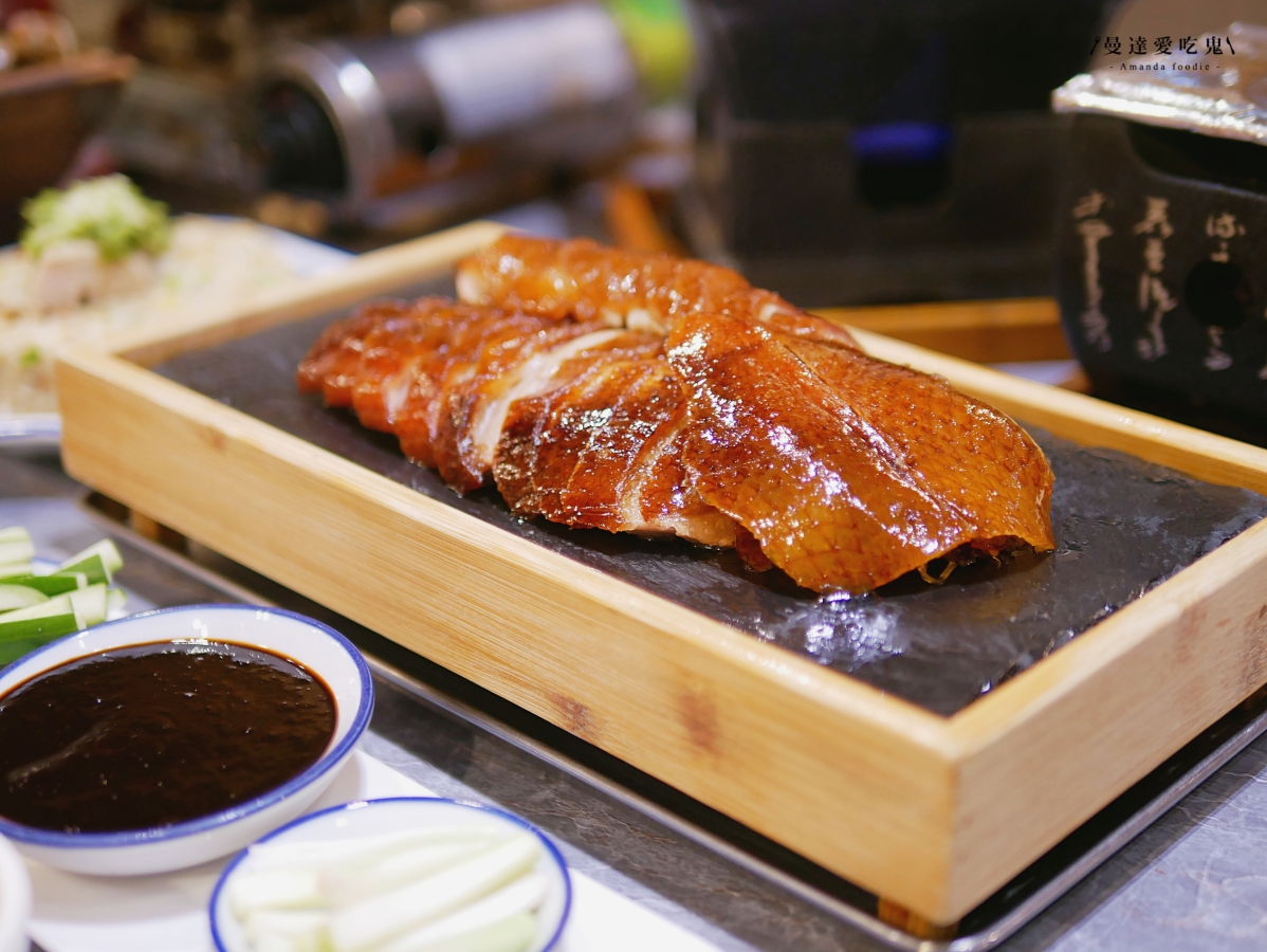 先知鴨四吃香氣爆發！從第一口片皮鴨下肚就被收服「LA 墨川四川樟茶烤鴨善化店」讓人回味無窮的滿滿川味驚喜！台南聚餐推薦｜善化美食推薦