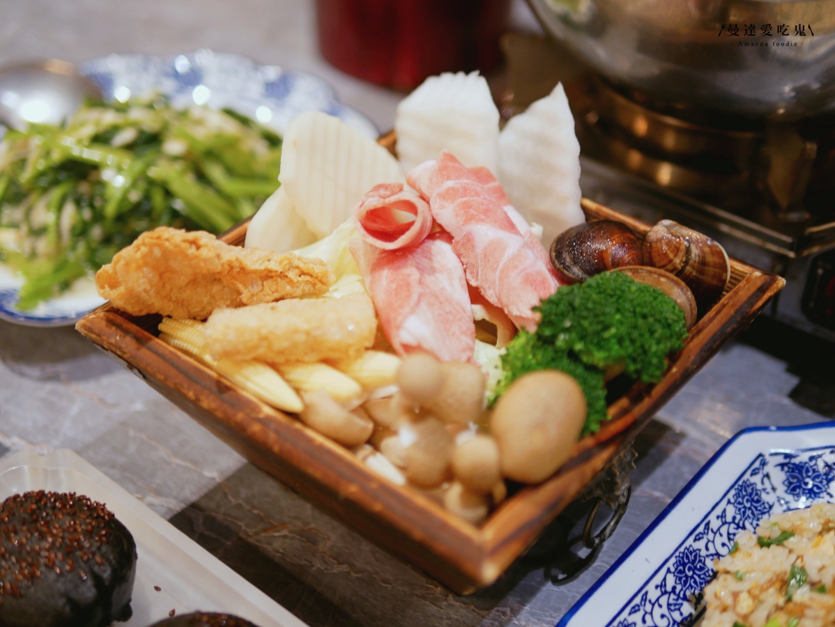 先知鴨四吃香氣爆發！從第一口片皮鴨下肚就被收服「LA 墨川四川樟茶烤鴨善化店」讓人回味無窮的滿滿川味驚喜！台南聚餐推薦｜善化美食推薦