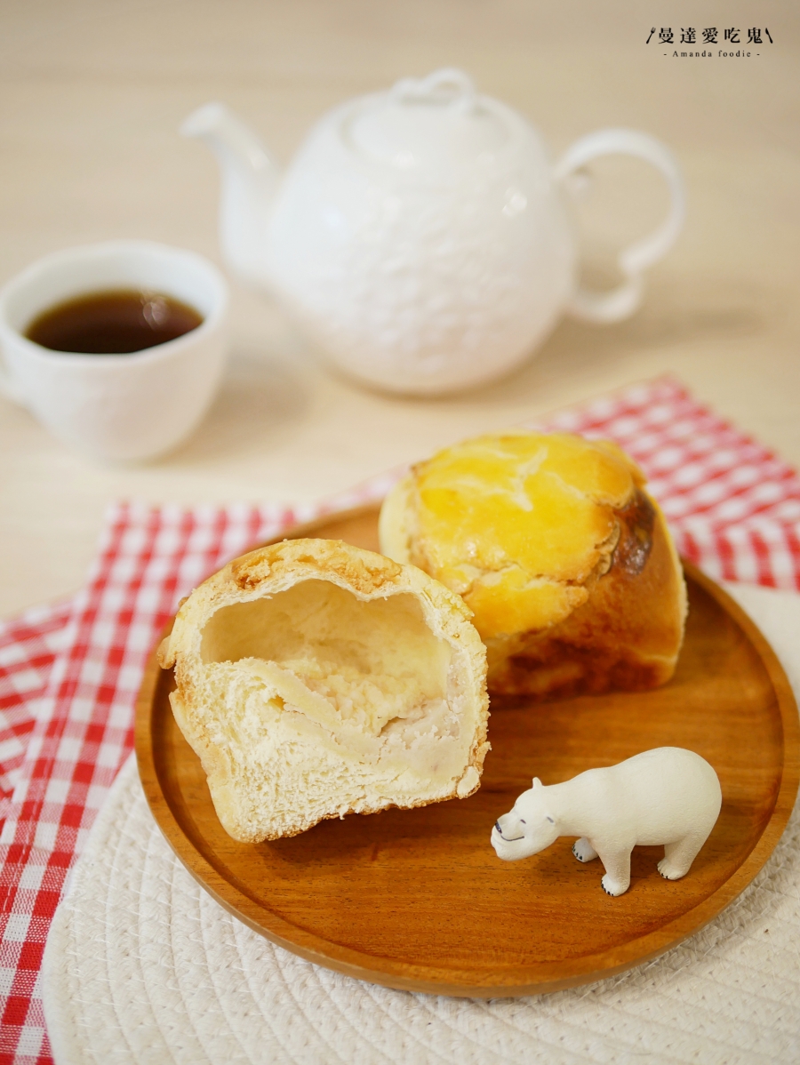 台南中西區|芋頭控絕對不能錯過的酥香滋味「布拉格烘焙 」臨安路人氣可頌吃起來!台南麵包店推薦|台南美食推薦 - 第15張圖