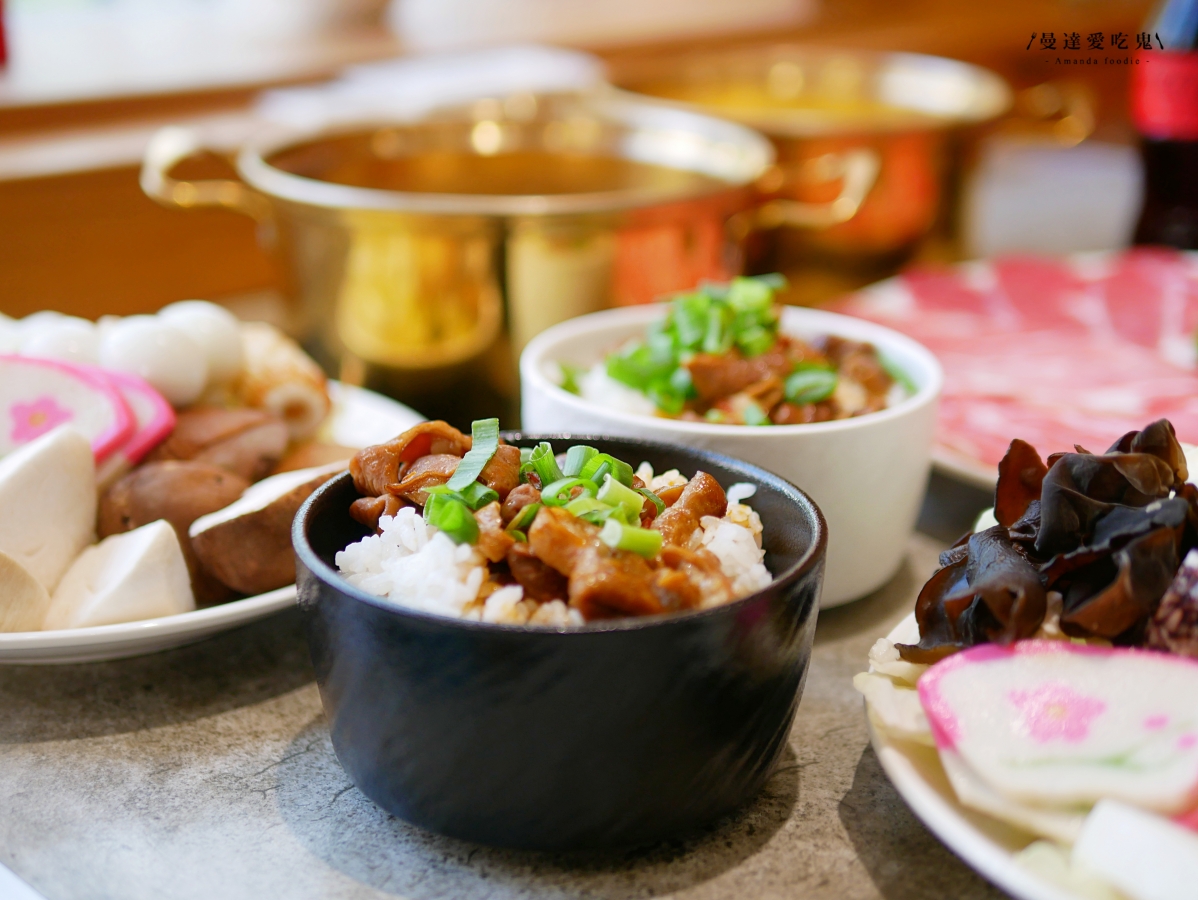 嘉義火鍋推薦|挑戰視覺與味蕾極限「馨月鍋物」100%鮮乳湯底、15盎司魔王肉盤,CP值爆表的海陸饗宴!嘉義聚餐推薦|嘉義宵夜推薦 - 第25張圖