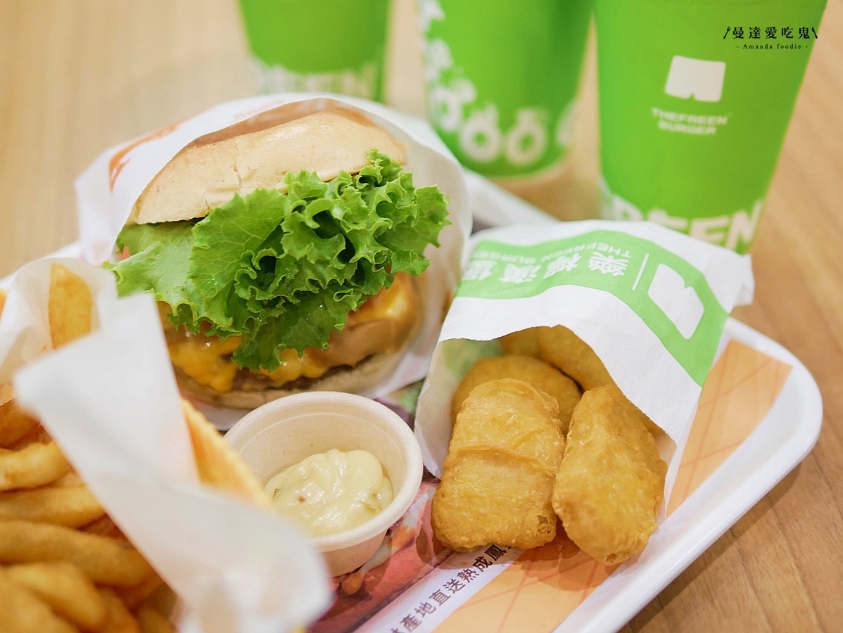 在地品牌、美式氛圍「樂檸漢堡苓雅五福門市」嘉義起家紅遍全台的人氣早午餐店,必點手打牛堡吃起來!苓雅區美食推薦|高雄漢堡推薦 - 第7張圖