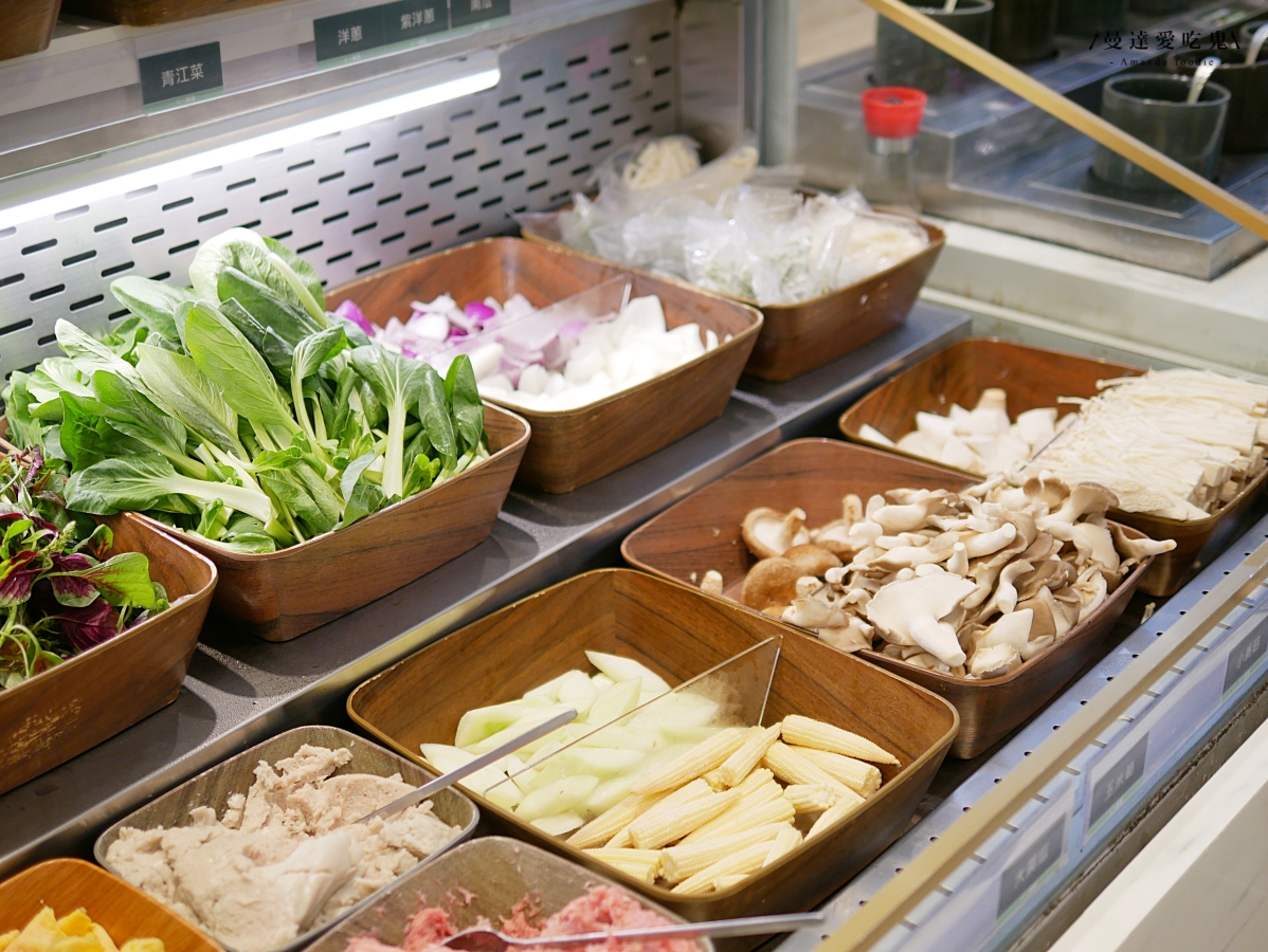 鳳山聚餐推薦|軟嫩和牛、澎湃海鮮鍋物一次滿足「伊根鍋屋文中店」自助吧蔬菜、飲料、冰品暢享!鳳山火鍋推薦|高雄美食推薦 - 第10張圖