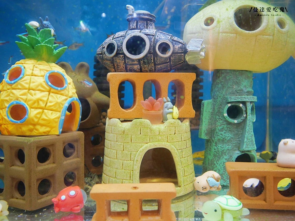 免費加飯、加醬、加湯的暖心系日式咖哩小店「白梗咖哩」金黃厚切炸豬排超涮嘴,還有萌萌店狗相伴的療癒用餐時光!嘉義大學美食|嘉義聚餐推薦 - 第7張圖 免費加飯、加醬、加湯的暖心系日式咖哩小店「白梗咖哩」金黃厚切炸豬排超涮嘴,還有萌萌店狗相伴的療癒用餐時光!嘉義大學美食|嘉義聚餐推薦