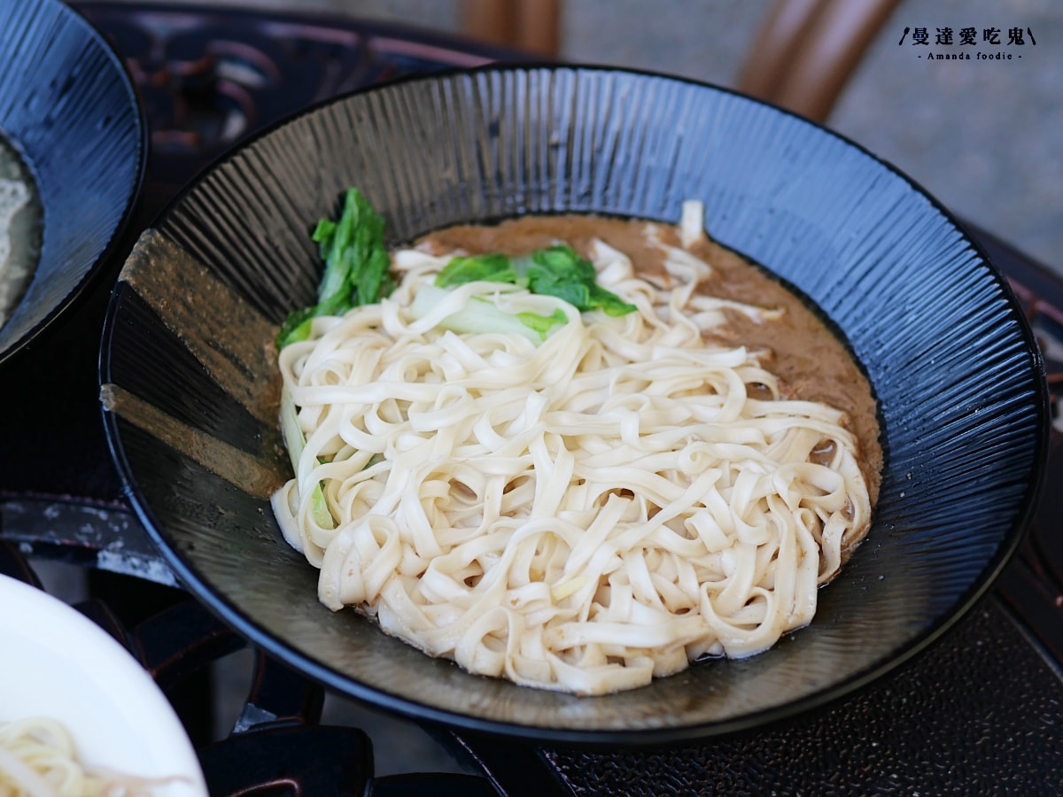 彰化美食｜銅板價格享受豐富小吃「鹿港圓環頂麵食館」 美味意麵與$10平價滷味一次滿足！鹿港美食推薦｜鹿港小吃推薦