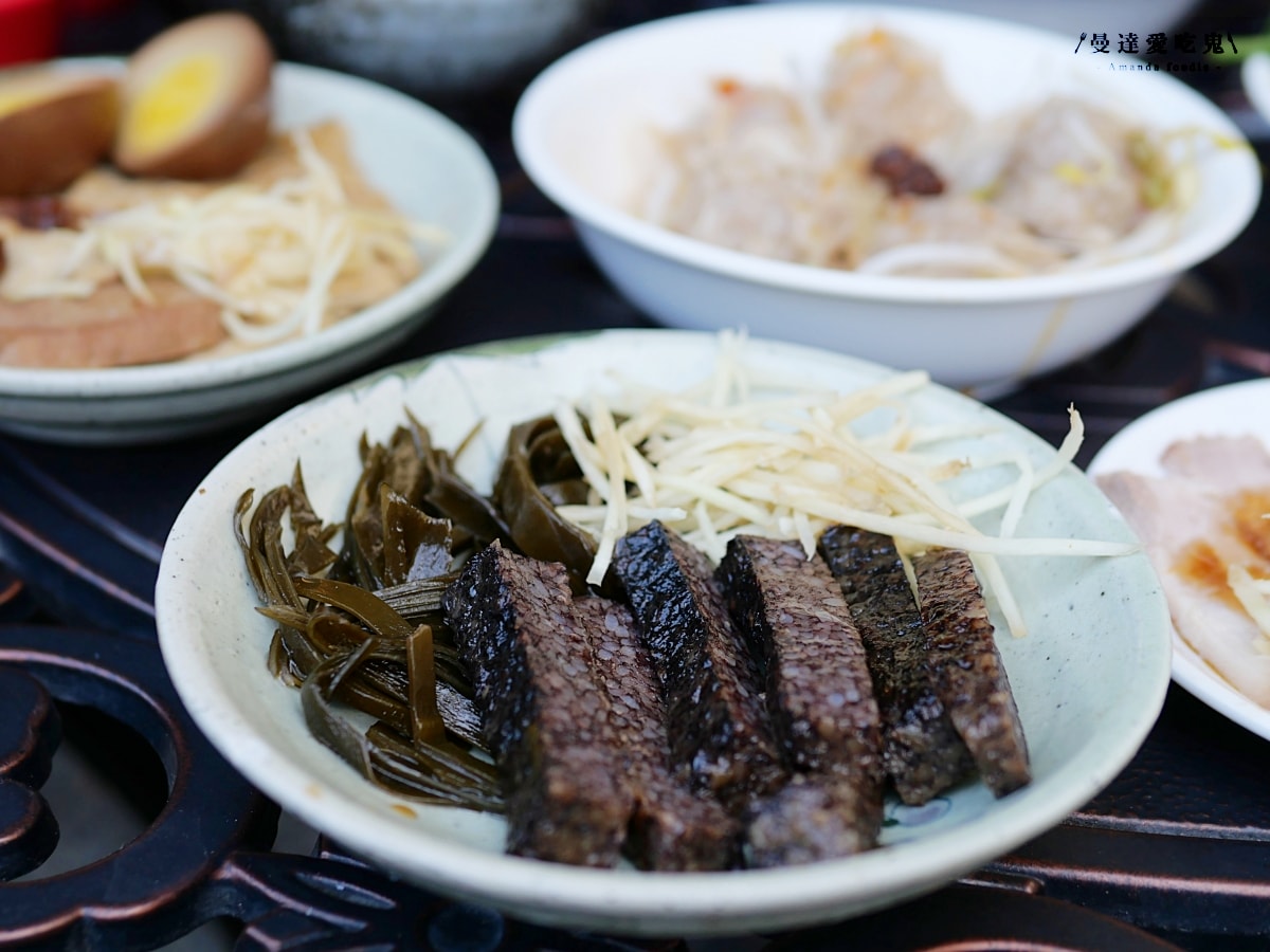 彰化美食｜銅板價格享受豐富小吃「鹿港圓環頂麵食館」 美味意麵與$10平價滷味一次滿足！鹿港美食推薦｜鹿港小吃推薦