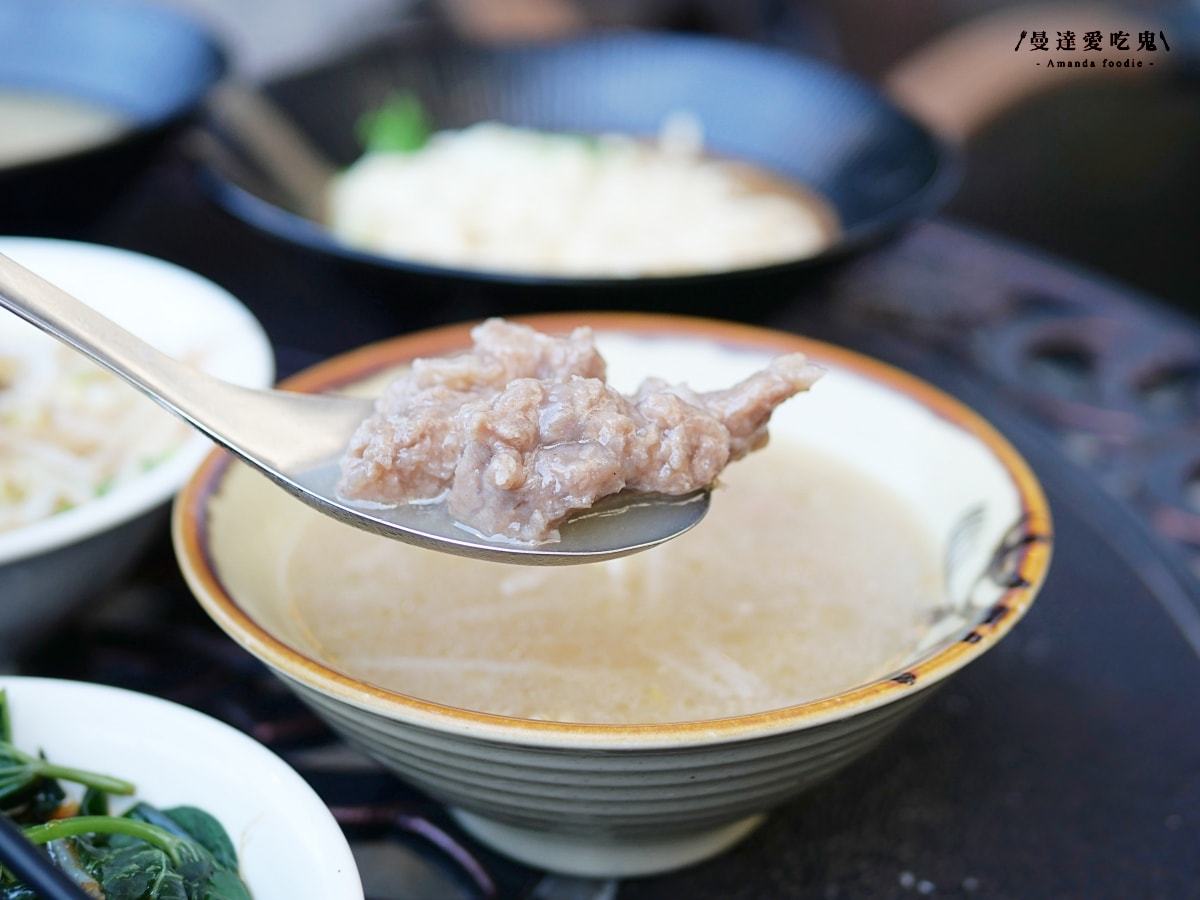彰化美食｜銅板價格享受豐富小吃「鹿港圓環頂麵食館」 美味意麵與$10平價滷味一次滿足！鹿港美食推薦｜鹿港小吃推薦