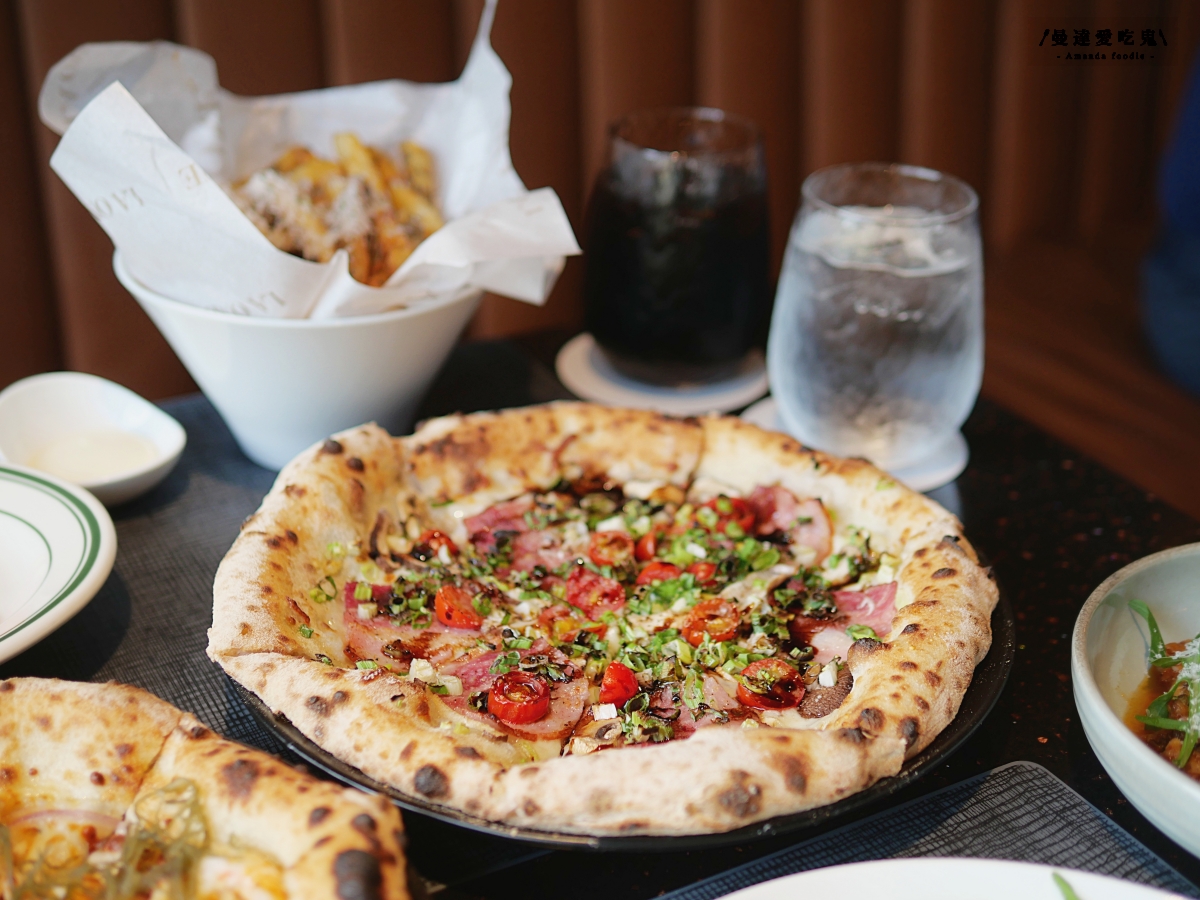 豹紋餅皮太迷人！從48小時發酵麵團到90秒窯烤「LA ONE Pizza」前菜到和牛都精彩的高質感料理！高雄美術館美食｜左營美食推薦