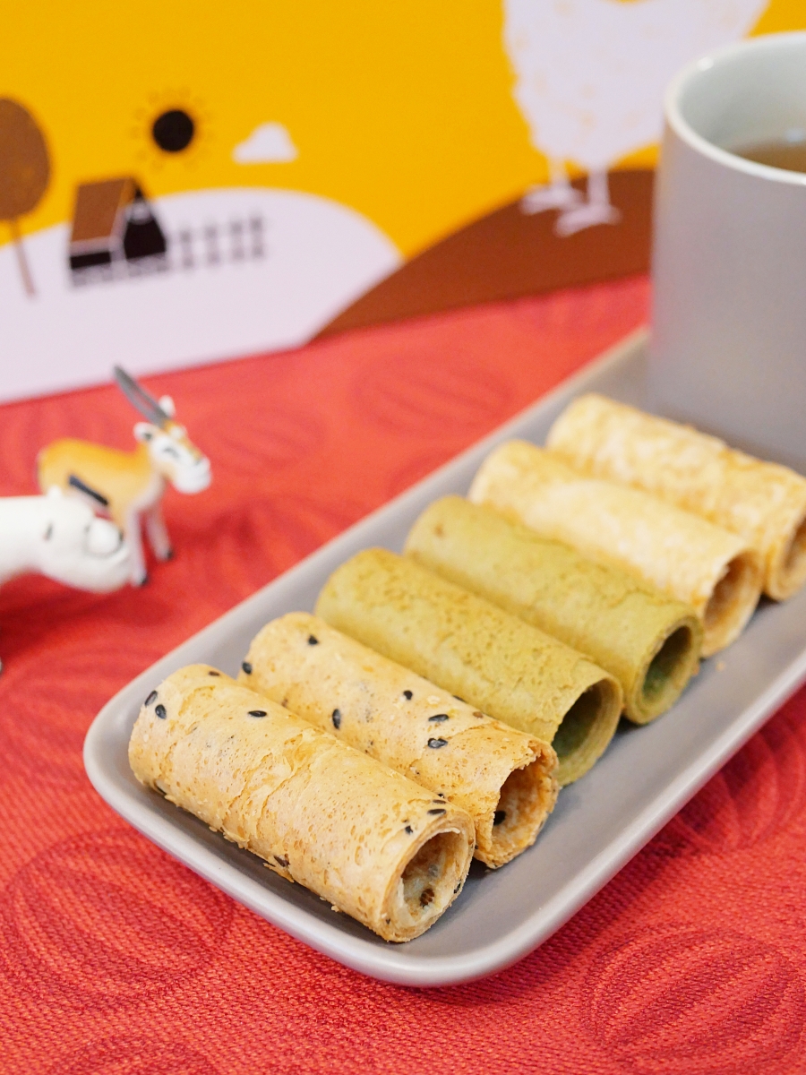 涮嘴到停不下來的新年伴手禮推薦「拾步町一口蛋捲綜合禮盒」三種經典口味一次開箱!台南年節禮盒|2026過年禮盒 - 第3張圖 涮嘴到停不下來的新年伴手禮推薦「拾步町一口蛋捲綜合禮盒」三種經典口味一次開箱!台南年節禮盒|2026過年禮盒