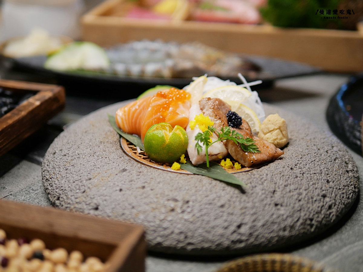 每一口都值得被好好款待,專人桌邊代烤的細節美學「明燒肉 文自旗艦店」主打熟成肉品和活體海鮮的高質感左營燒肉!左營美食推薦|高雄燒肉推薦 - 第30張圖 每一口都值得被好好款待,專人桌邊代烤的細節美學「明燒肉 文自旗艦店」主打熟成肉品和活體海鮮的高質感左營燒肉!左營美食推薦|高雄燒肉推薦