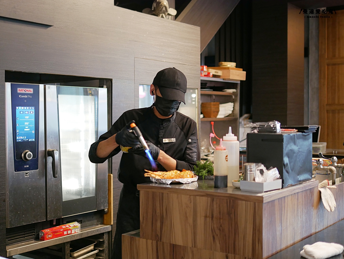 每一口都值得被好好款待,專人桌邊代烤的細節美學「明燒肉 文自旗艦店」主打熟成肉品和活體海鮮的高質感左營燒肉!左營美食推薦|高雄燒肉推薦 - 第9張圖 每一口都值得被好好款待,專人桌邊代烤的細節美學「明燒肉 文自旗艦店」主打熟成肉品和活體海鮮的高質感左營燒肉!左營美食推薦|高雄燒肉推薦