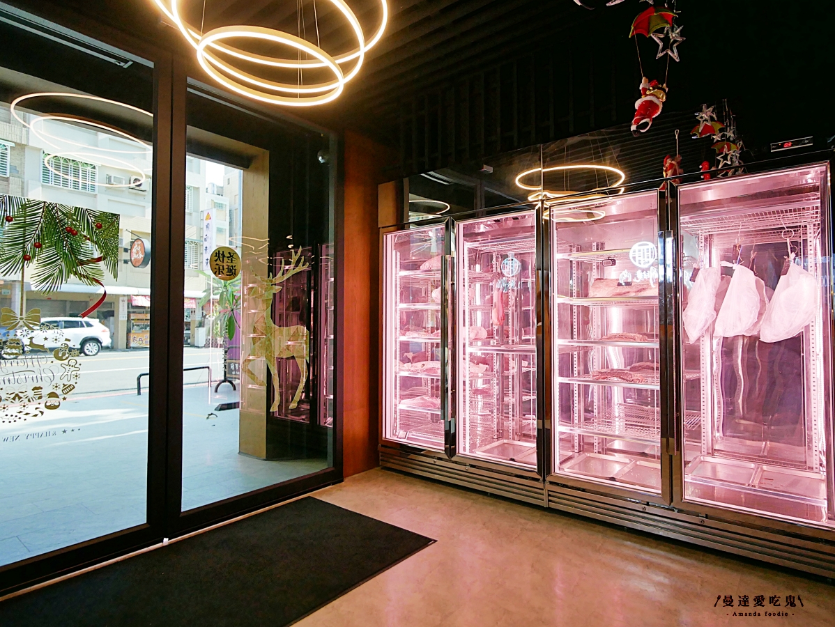 每一口都值得被好好款待,專人桌邊代烤的細節美學「明燒肉 文自旗艦店」主打熟成肉品和活體海鮮的高質感左營燒肉!左營美食推薦|高雄燒肉推薦 - 第12張圖 每一口都值得被好好款待,專人桌邊代烤的細節美學「明燒肉 文自旗艦店」主打熟成肉品和活體海鮮的高質感左營燒肉!左營美食推薦|高雄燒肉推薦