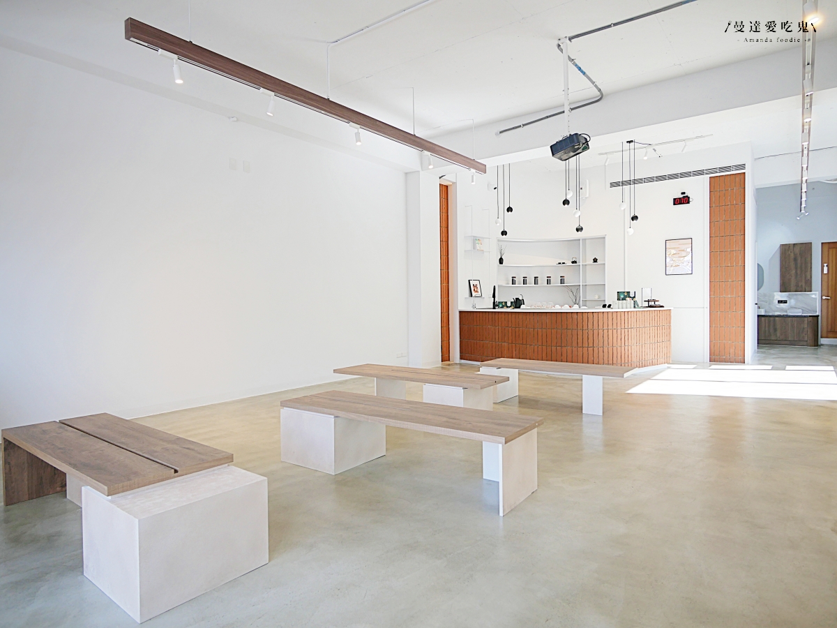 不只是手搖飲,更像一座能靜下來品茶的城市綠洲「春茶吉苑 Spring Cha Garden」台南中西區新開幕質感茶空間! - 第6張圖 不只是手搖飲,更像一座能靜下來品茶的城市綠洲「春茶吉苑 Spring Cha Garden」台南中西區新開幕質感茶空間!