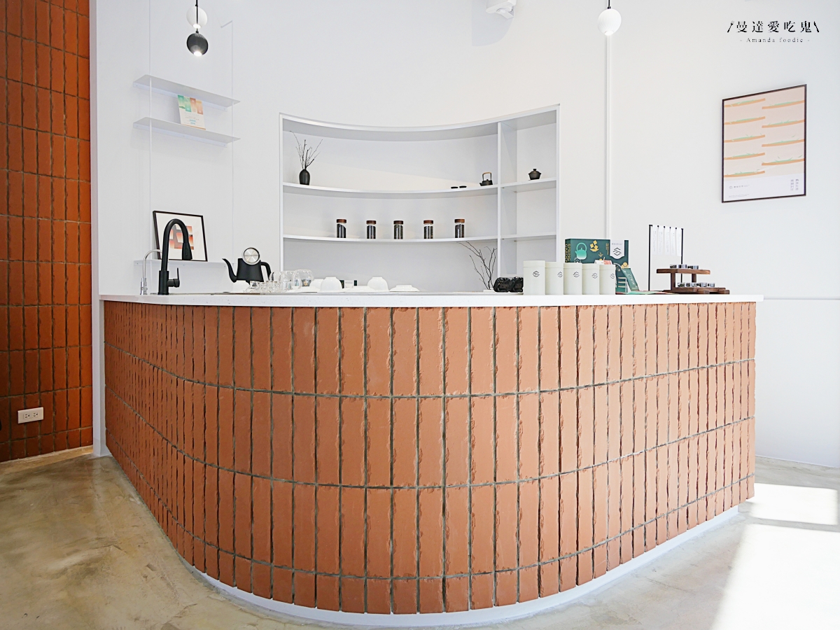 不只是手搖飲,更像一座能靜下來品茶的城市綠洲「春茶吉苑 Spring Cha Garden」台南中西區新開幕質感茶空間! - 第8張圖 不只是手搖飲,更像一座能靜下來品茶的城市綠洲「春茶吉苑 Spring Cha Garden」台南中西區新開幕質感茶空間!