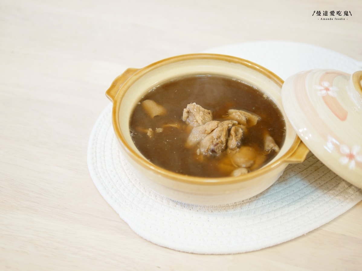 5款冷凍湯品開箱評比｜料好肉大塊的暖心濃郁雞湯，下班快速加熱就能輕鬆上桌 (享味生活、樂陶、興聯農科、永豐餘生技)！宅配美食推薦｜冷凍湯品推薦