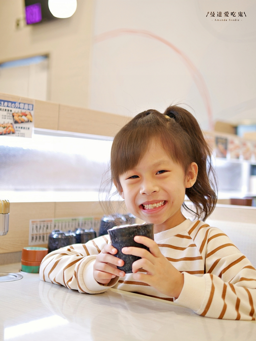 逛麗寶不只買東西！日本人氣平價迴轉壽司「はま寿司 台中麗寶店」購物＋壽司一次滿足的療癒行程！台中麗寶樂園美食｜后里美食推薦