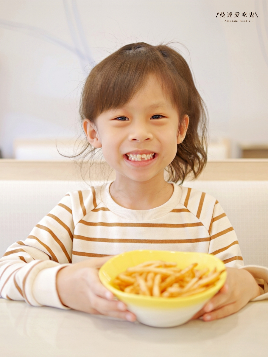 逛麗寶不只買東西！日本人氣平價迴轉壽司「はま寿司 台中麗寶店」購物＋壽司一次滿足的療癒行程！台中麗寶樂園美食｜后里美食推薦