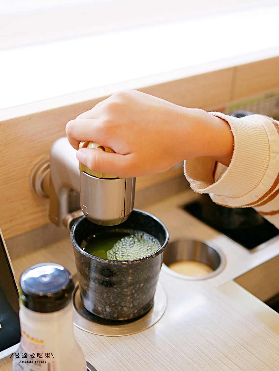 逛麗寶不只買東西！日本人氣平價迴轉壽司「はま寿司 台中麗寶店」購物＋壽司一次滿足的療癒行程！台中麗寶樂園美食｜后里美食推薦
