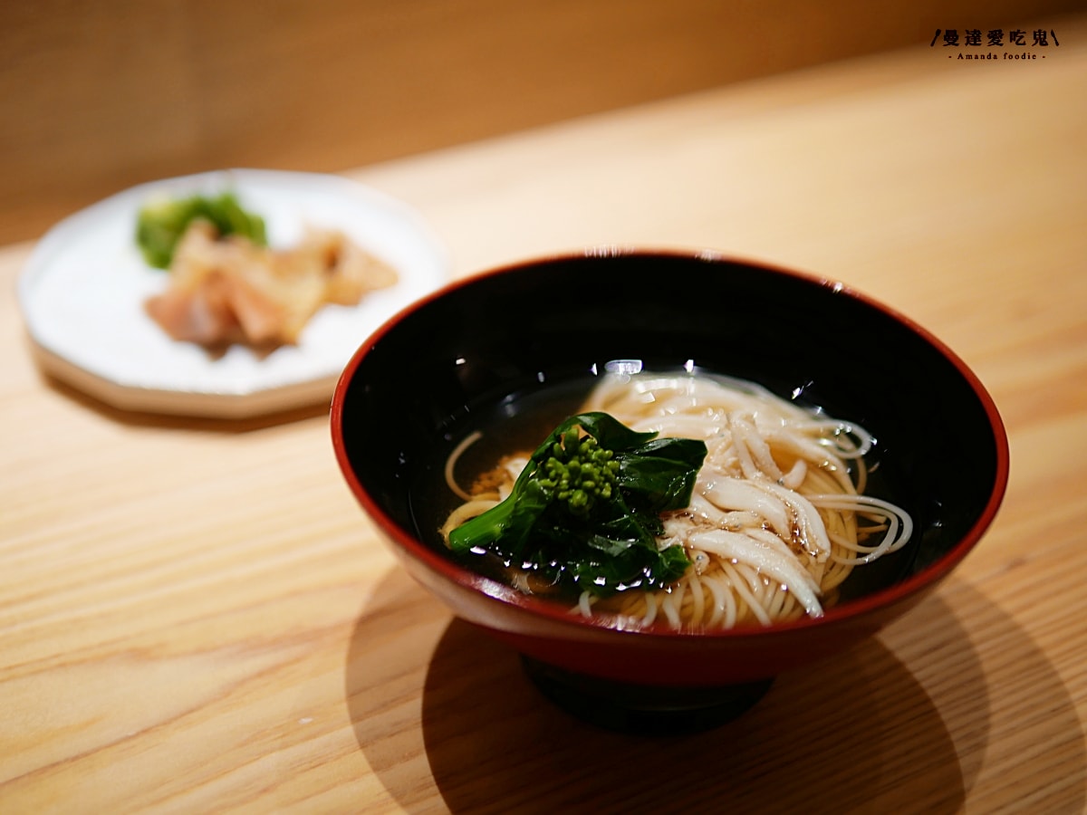 日料控必收！細細品味一場有節奏的高質感無菜單料理「塩露 Omakase」從清爽到濃厚的極致味覺饗宴！台南美食推薦｜台南約會推薦