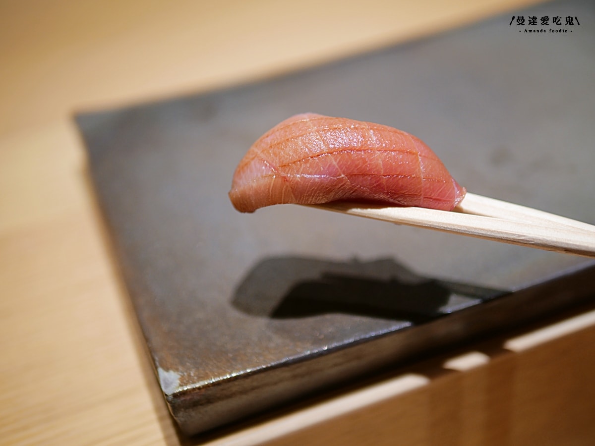 日料控必收！細細品味一場有節奏的高質感無菜單料理「塩露 Omakase」從清爽到濃厚的極致味覺饗宴！台南美食推薦｜台南約會推薦