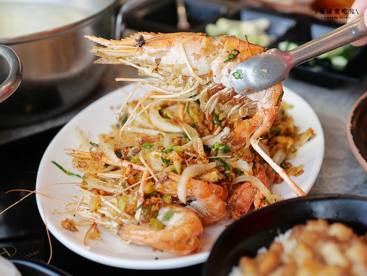 火鍋控注意！在鍋物吃到飽餐廳也能品嚐到銷魂烤鴨「覓 ‧ 鍋物」不收服務費還附設免費停車場超加分！沙鹿美食推薦｜台中美食推薦