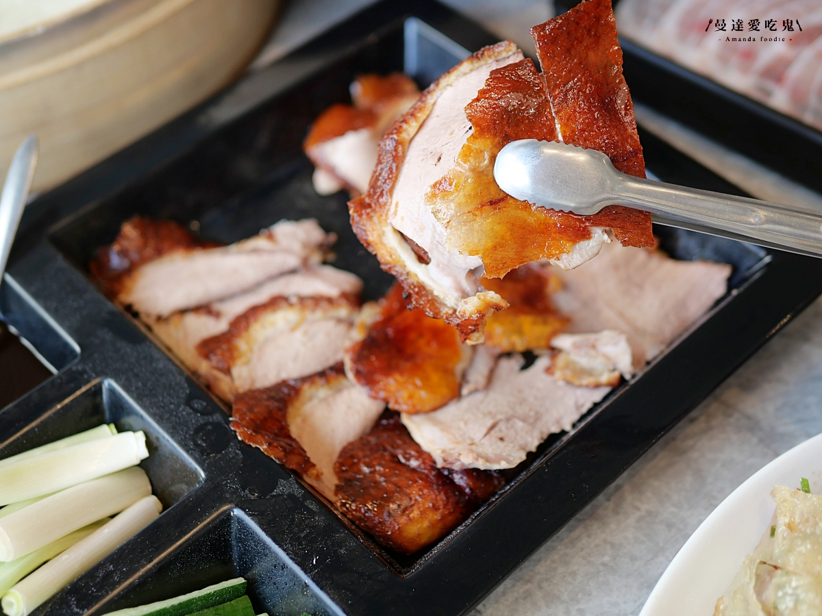 火鍋控注意！在鍋物吃到飽餐廳也能品嚐到銷魂烤鴨「覓 ‧ 鍋物」不收服務費還附設免費停車場超加分！沙鹿美食推薦｜台中美食推薦