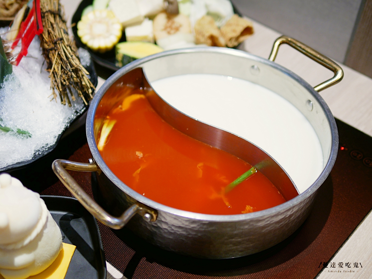 肉控與海鮮控都會點頭的台南火鍋店「聚 日式鍋物 台南仁德中山店」自助吧內容豐富不馬虎,當月壽星加碼送肉肉山就是過癮啦!台南吃到飽推薦|台南聚餐推薦 - 第15張圖 肉控與海鮮控都會點頭的台南火鍋店「聚 日式鍋物 台南仁德中山店」自助吧內容豐富不馬虎,當月壽星加碼送肉肉山就是過癮啦!台南吃到飽推薦|台南聚餐推薦