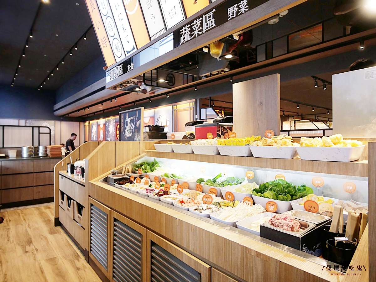 肉控與海鮮控都會點頭的台南火鍋店「聚 日式鍋物 台南仁德中山店」自助吧內容豐富不馬虎,當月壽星加碼送肉肉山就是過癮啦!台南吃到飽推薦|台南聚餐推薦 - 第5張圖 肉控與海鮮控都會點頭的台南火鍋店「聚 日式鍋物 台南仁德中山店」自助吧內容豐富不馬虎,當月壽星加碼送肉肉山就是過癮啦!台南吃到飽推薦|台南聚餐推薦