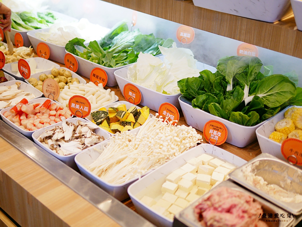 肉控與海鮮控都會點頭的台南火鍋店「聚 日式鍋物 台南仁德中山店」自助吧內容豐富不馬虎,當月壽星加碼送肉肉山就是過癮啦!台南吃到飽推薦|台南聚餐推薦 - 第6張圖 肉控與海鮮控都會點頭的台南火鍋店「聚 日式鍋物 台南仁德中山店」自助吧內容豐富不馬虎,當月壽星加碼送肉肉山就是過癮啦!台南吃到飽推薦|台南聚餐推薦