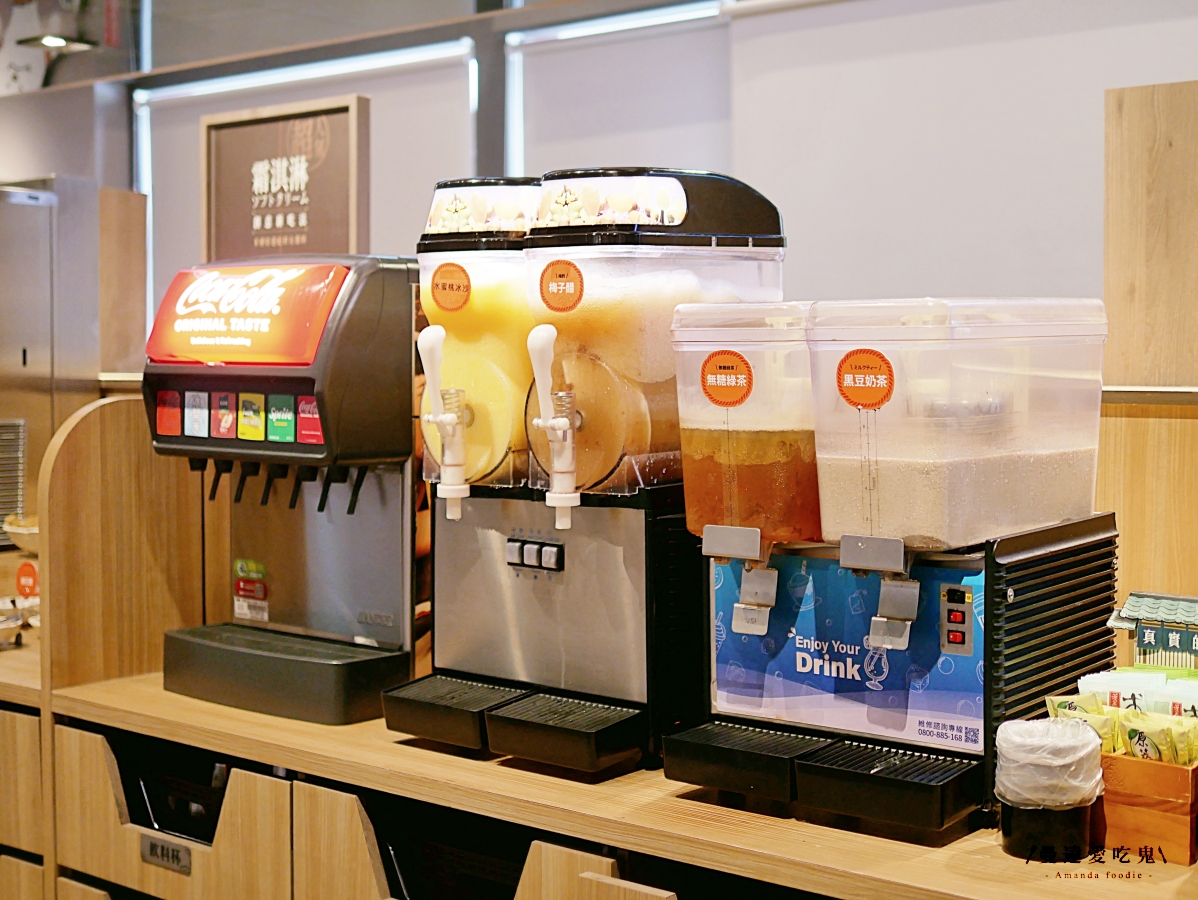 肉控與海鮮控都會點頭的台南火鍋店「聚 日式鍋物 台南仁德中山店」自助吧內容豐富不馬虎,當月壽星加碼送肉肉山就是過癮啦!台南吃到飽推薦|台南聚餐推薦 - 第8張圖 肉控與海鮮控都會點頭的台南火鍋店「聚 日式鍋物 台南仁德中山店」自助吧內容豐富不馬虎,當月壽星加碼送肉肉山就是過癮啦!台南吃到飽推薦|台南聚餐推薦