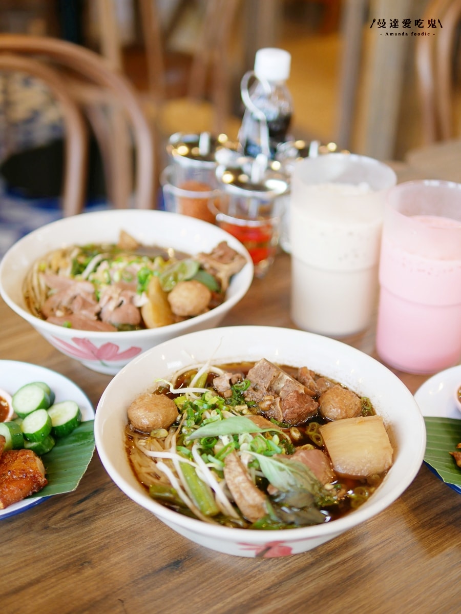 從大片玻璃賞景到特色船麵與涮嘴小點「大城老船麵大立旗艦店」值得收藏的平價高雄景觀餐廳開箱！前金區美食推薦｜高雄約會推薦