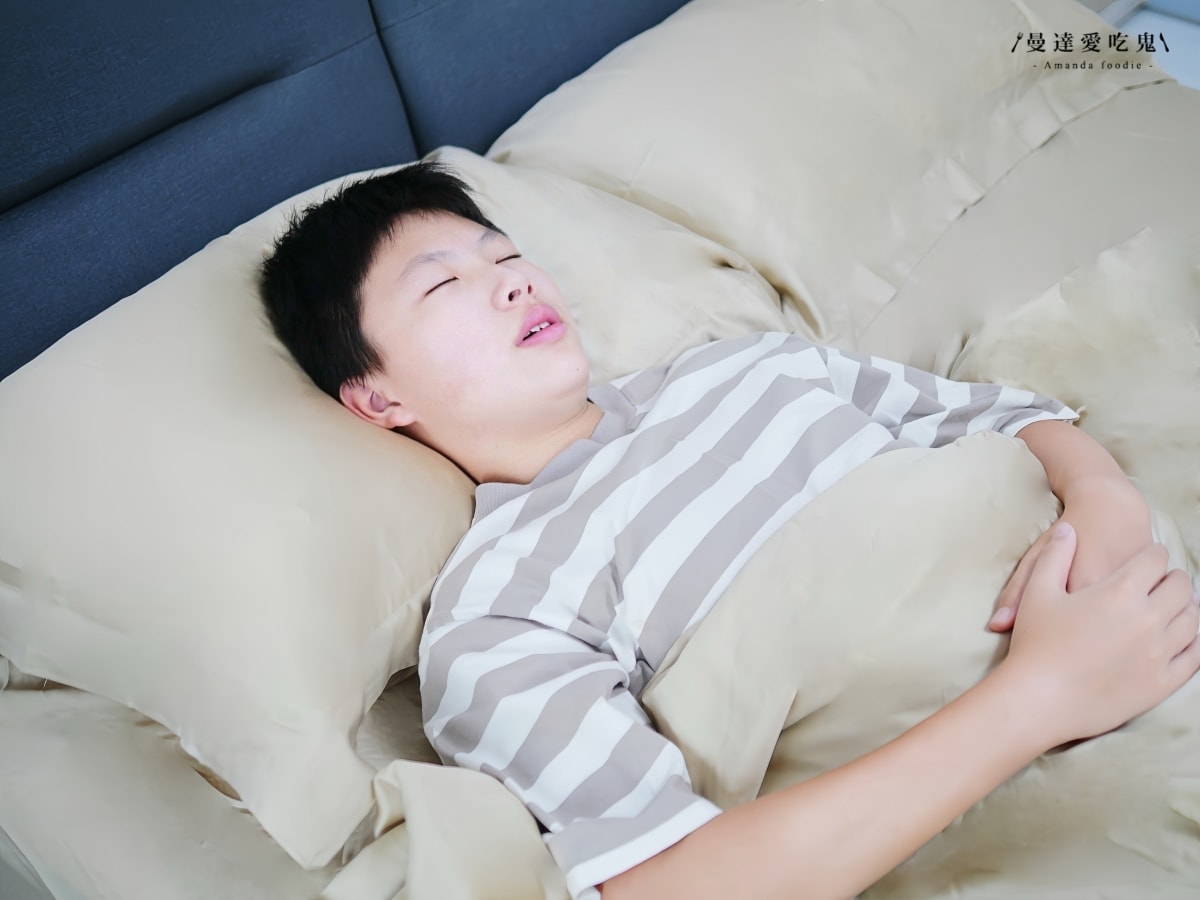台灣炎熱潮濕氣候也能一夜好眠「o’rest 歐瑞思舒眠生活」60支天絲床包、沐光 Daily 實睡分享！寢具開箱推薦｜透氣床包推薦